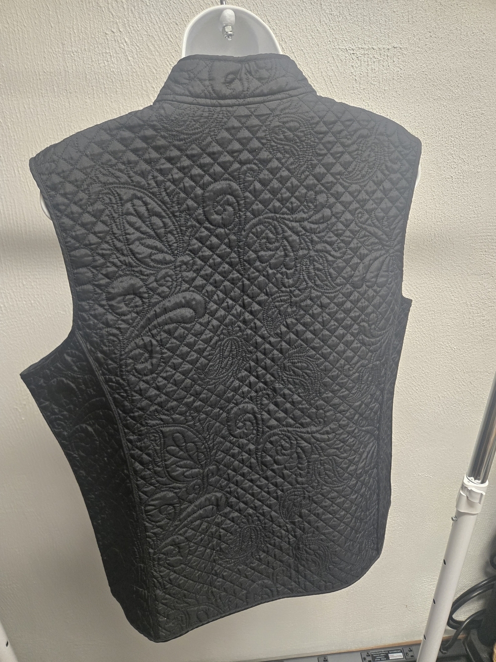 Black  Silk Quilted Stand-Collar Vest - Picture 2 of 4